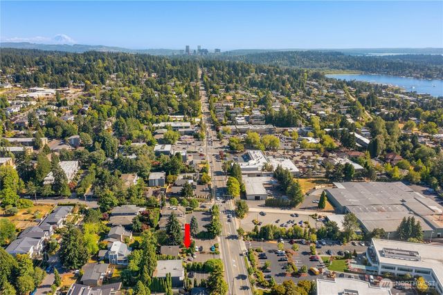 816 6th Street S, Kirkland, WA 98004