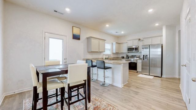 104 Curbow Ct, Shelbyville, TN 37160