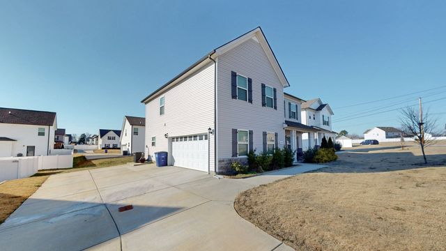 104 Curbow Ct, Shelbyville, TN 37160