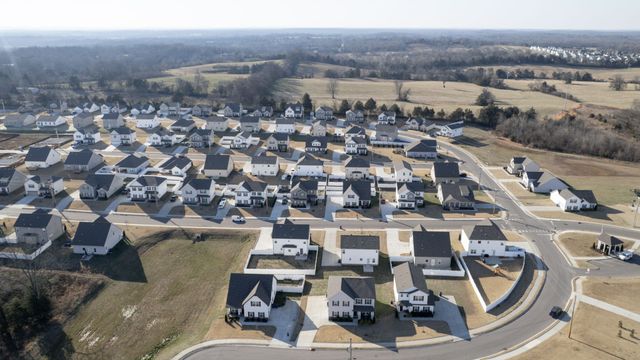 104 Curbow Ct, Shelbyville, TN 37160