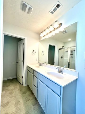 104 Curbow Ct, Shelbyville, TN 37160