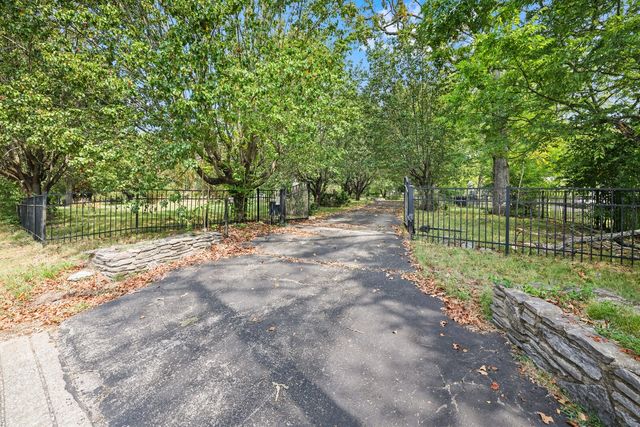 2516 Old Smith Springs Rd, Nashville, TN 37217