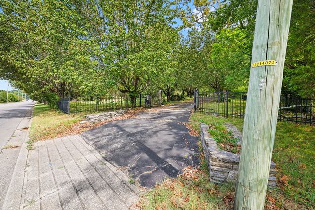 2516 Old Smith Springs Rd, Nashville, TN 37217