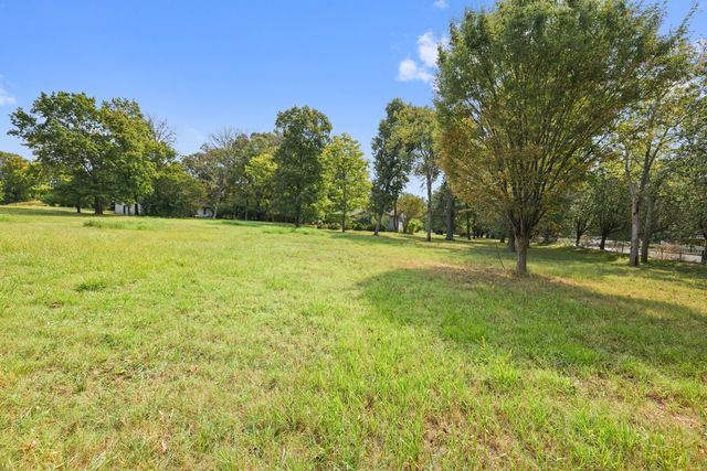 2516 Old Smith Springs Rd, Nashville, TN 37217