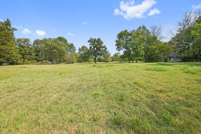 2516 Old Smith Springs Rd, Nashville, TN 37217