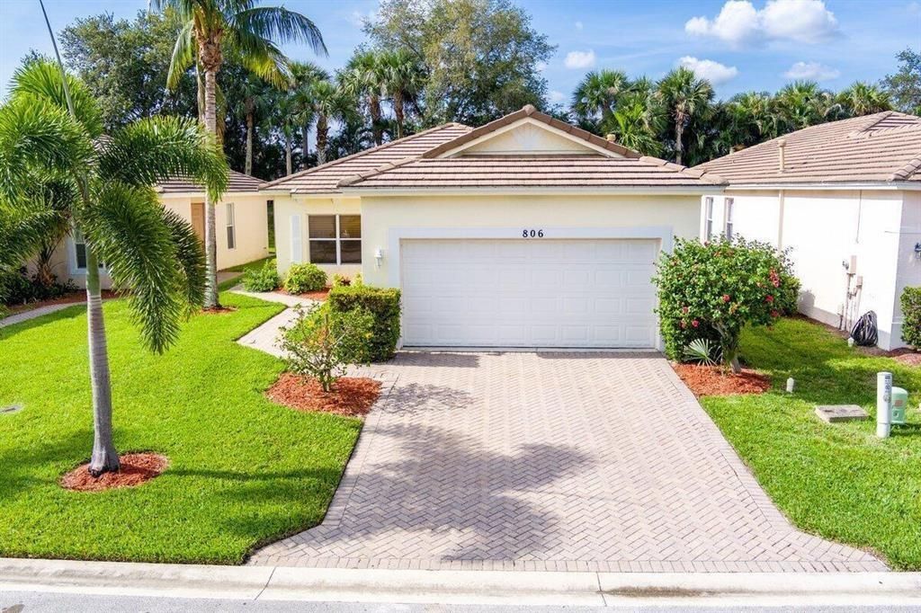806 SW Rocky Bayou Ter, St Lucie West, FL 34986