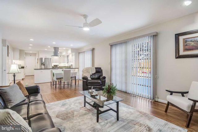 20901 LOCHAVEN CT, Gaithersburg, MD 20882