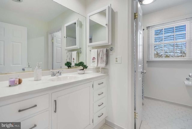 20901 LOCHAVEN CT, Gaithersburg, MD 20882