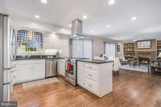 20901 LOCHAVEN CT, Gaithersburg, MD 20882