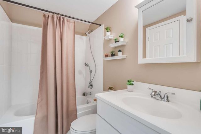 20901 LOCHAVEN CT, Gaithersburg, MD 20882