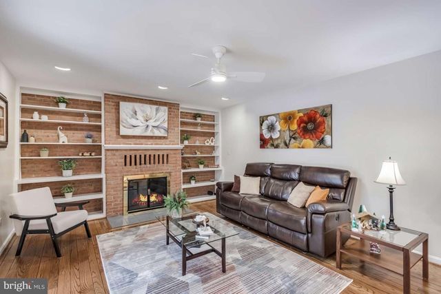 20901 LOCHAVEN CT, Gaithersburg, MD 20882