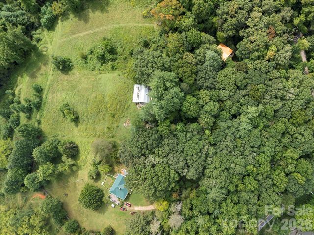 9999 Royal Knoll Drive, Hendersonville, NC 28792