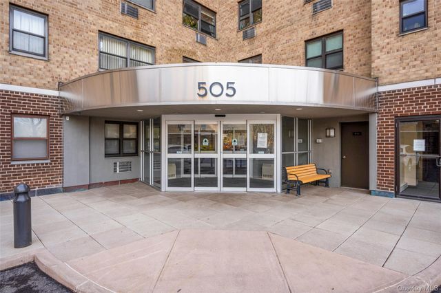505 Central Avenue 201, White Plains, NY 10606