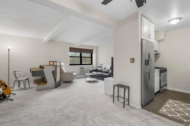 505 Central Avenue 201, White Plains, NY 10606