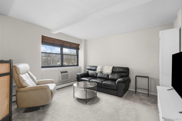 505 Central Avenue 201, White Plains, NY 10606