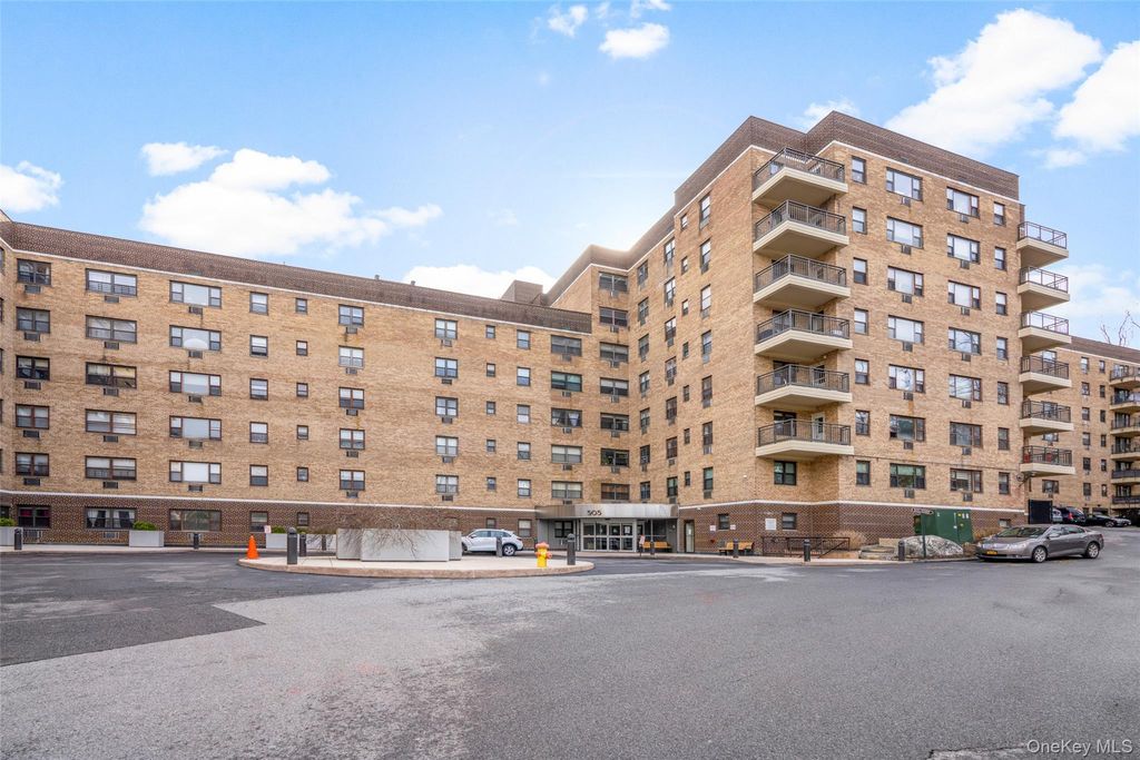 505 Central Avenue 201, White Plains, NY 10606