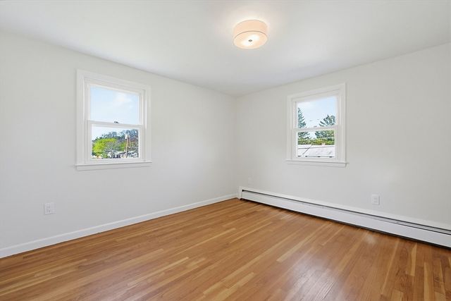 24 Cro Shee Ln, Leominster, MA 01453