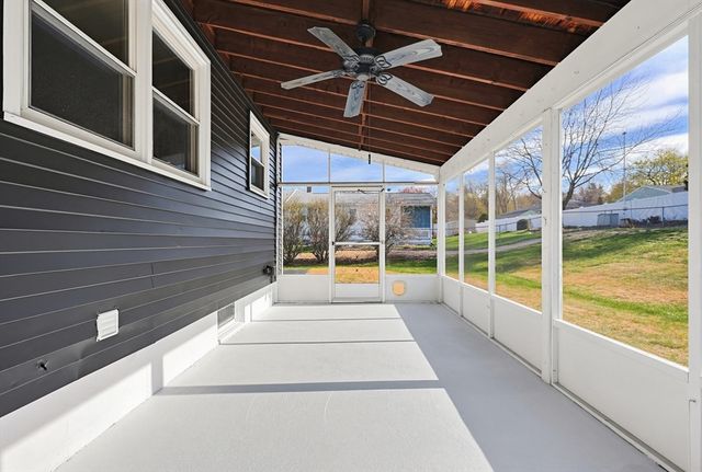 24 Cro Shee Ln, Leominster, MA 01453