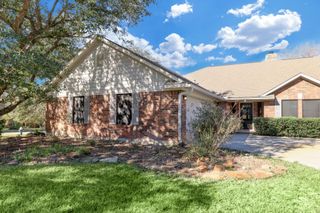 7098 Shadow Lake Drive, Willis, TX 77318