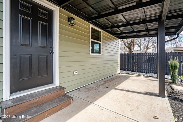 1226 Vim Dr, Louisville, KY 40213