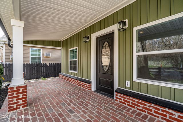 1226 Vim Dr, Louisville, KY 40213