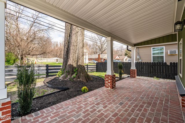 1226 Vim Dr, Louisville, KY 40213