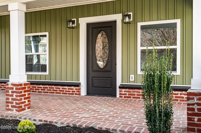 1226 Vim Dr, Louisville, KY 40213