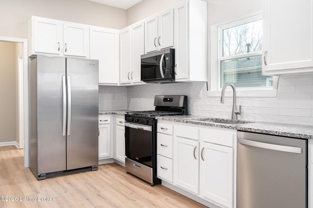 1226 Vim Dr, Louisville, KY 40213