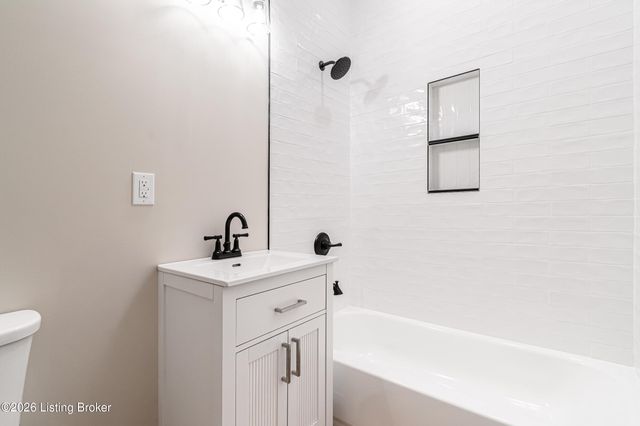 1226 Vim Dr, Louisville, KY 40213