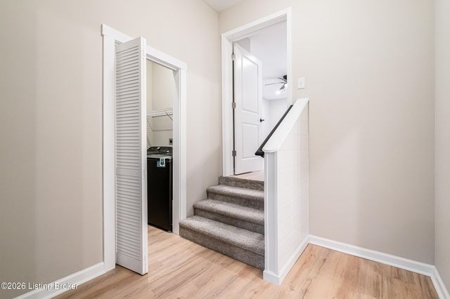 1226 Vim Dr, Louisville, KY 40213