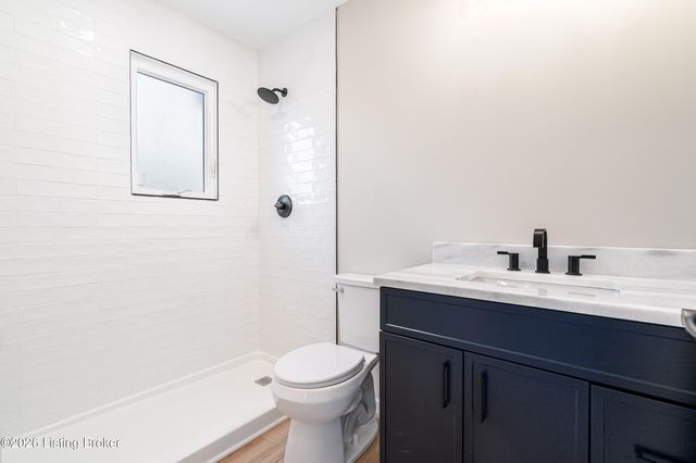 1226 Vim Dr, Louisville, KY 40213