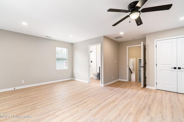 1226 Vim Dr, Louisville, KY 40213