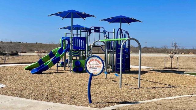 1922 CHEROKEE Lane, Cleburne, TX 76033