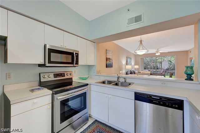 3245 Cypress Glen WAY 504, Naples, FL 34109