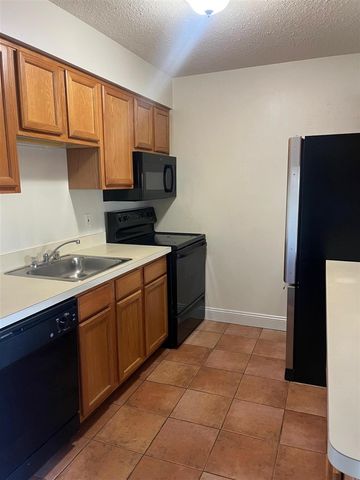 2592 Eagles Circle Unit: 4, Ypsilanti, MI 48197