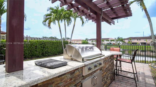 3785 NE 2nd St, Homestead, FL 33033