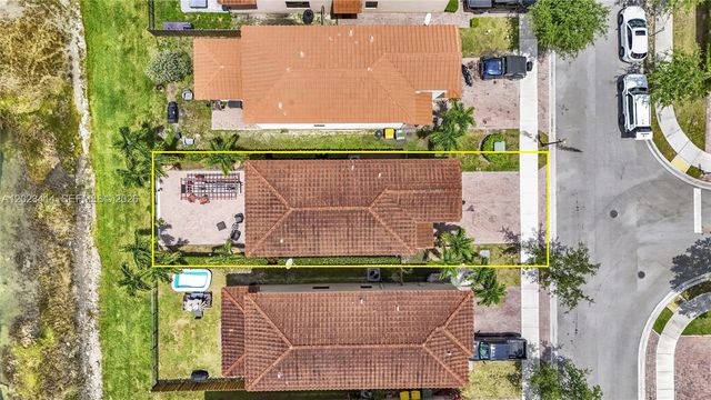 3785 NE 2nd St, Homestead, FL 33033