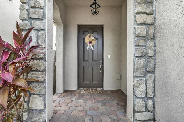 3785 NE 2nd St, Homestead, FL 33033