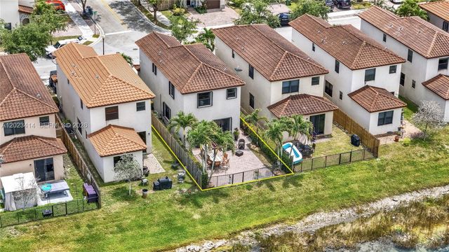 3785 NE 2nd St, Homestead, FL 33033
