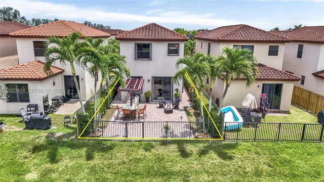 3785 NE 2nd St, Homestead, FL 33033