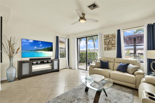 3785 NE 2nd St, Homestead, FL 33033