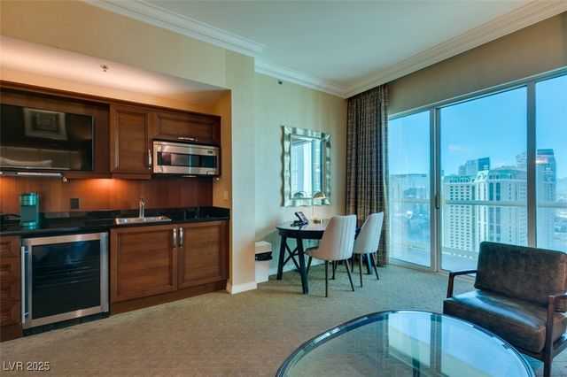 145 East HARMON Avenue 3117, Las Vegas, NV 89109