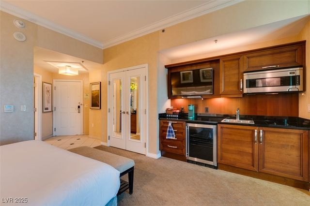 145 East HARMON Avenue 3117, Las Vegas, NV 89109