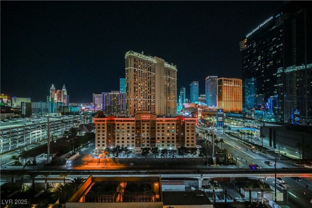 145 East HARMON Avenue 3117, Las Vegas, NV 89109