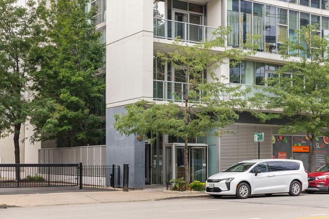 1720 S Michigan Avenue 208, Chicago, IL 60616