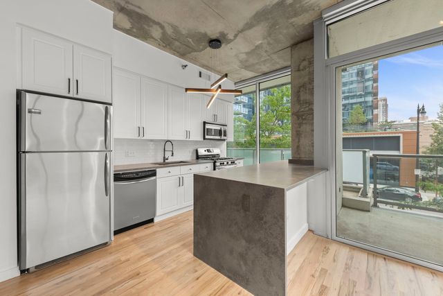 1720 S Michigan Avenue 208, Chicago, IL 60616