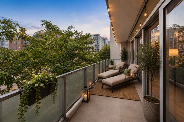 1720 S Michigan Avenue 208, Chicago, IL 60616