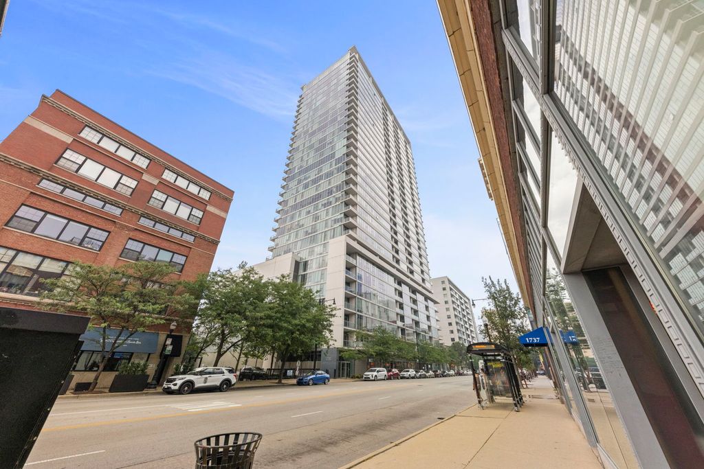 1720 S Michigan Avenue 208, Chicago, IL 60616