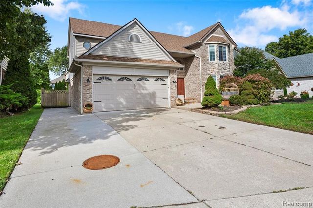 24364 Curtis Drive, Brownstown, MI 48134
