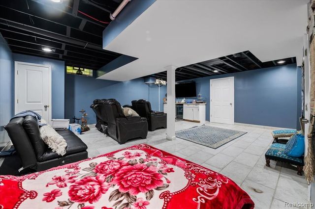 24364 Curtis Drive, Brownstown, MI 48134